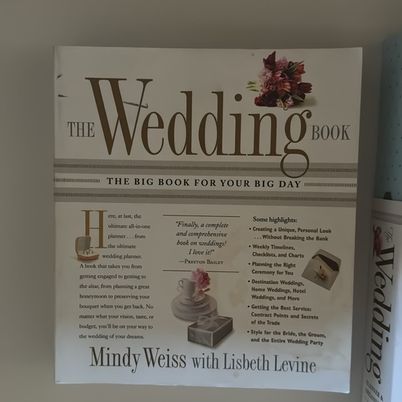 Mindy Weiss Wedding Planner & Organizer and Wedding Book. New. Plus cards. - Picture 3 of 10